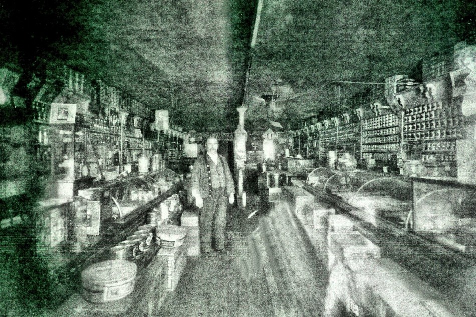 039 Store interior